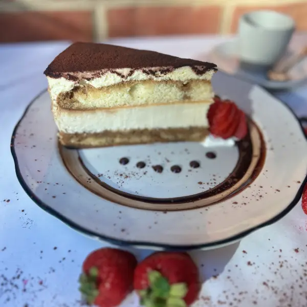 Tiramisu Cake